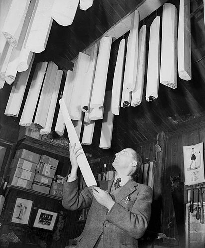 Old 1953 cricket photo - cricket,