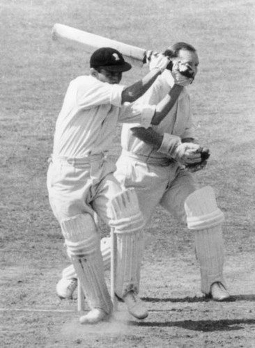 Old 1952 cricket - old, photo