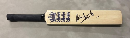 Allan lamb former - former, northants